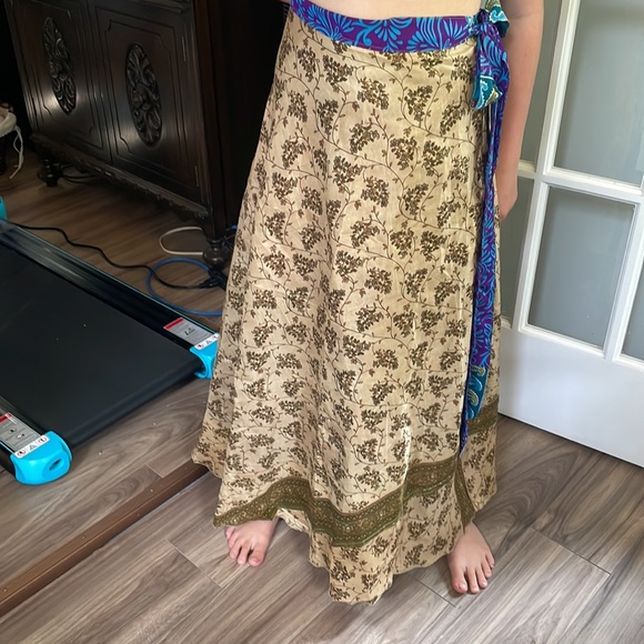 NWOT silk wrap skirt, O/S - Picture 4 of 6